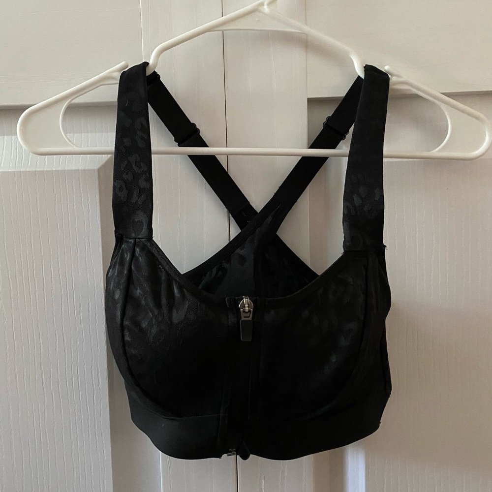 Victoria’s Secret Front Close Sports Bra